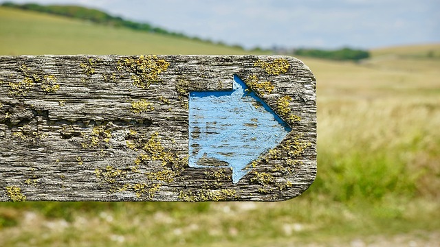 dřevěný rozcestník