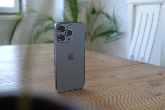 mobilní telefon